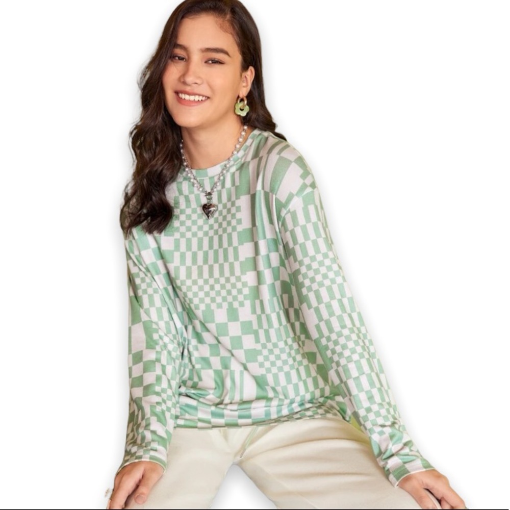 New Green White Super Soft Drop Shoulder Long Sleeve Checkered Plaid Print Tee - Picture 2 of 13